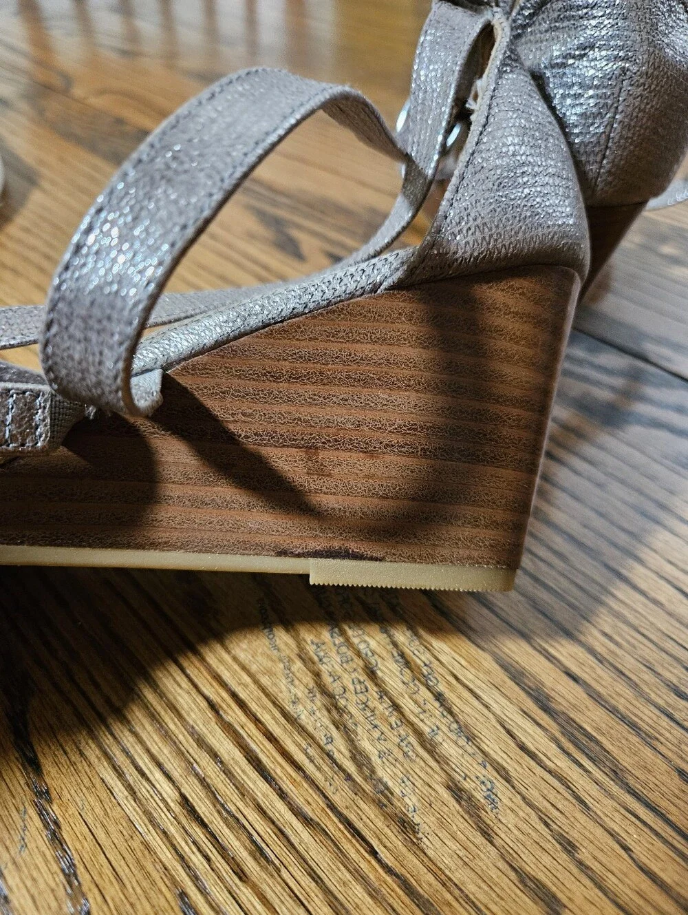 Sofft Metallic Silver Strappy Wedge Sandals Comfort Heel 9.5M